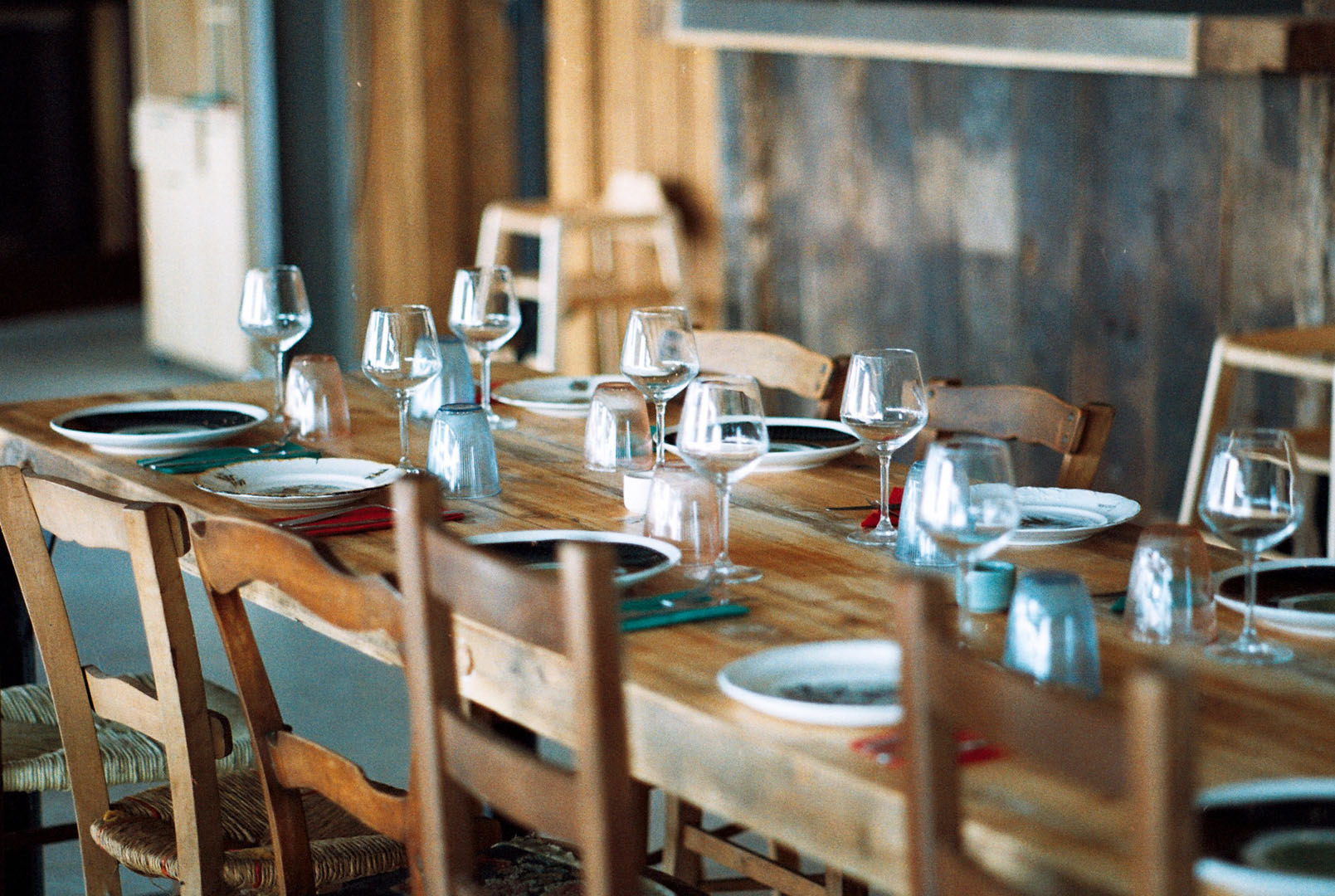 decoration table restaurant guinguette chez georgette sarlat perigord 3