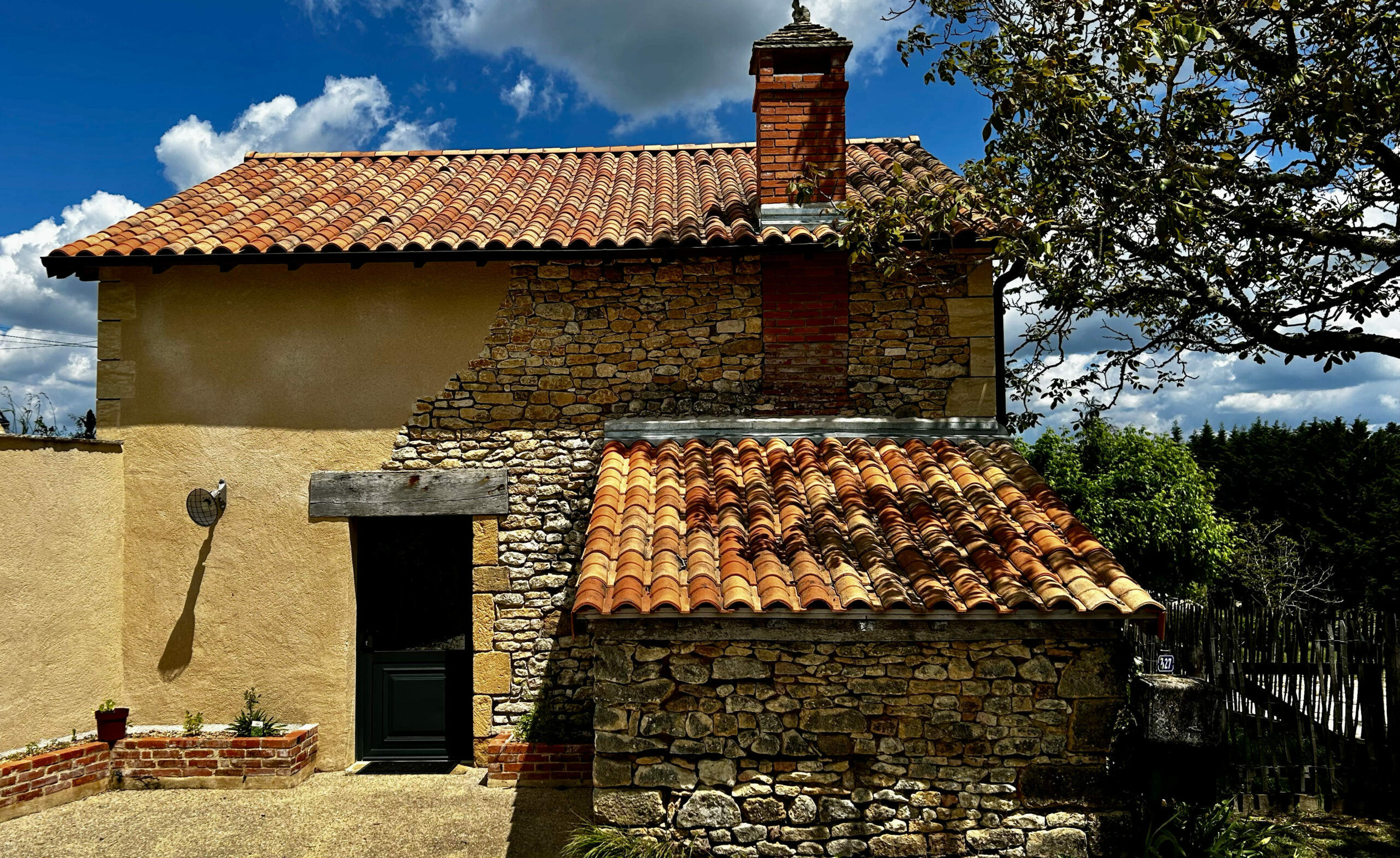 image exterieur gite le four a pain chez georgette sarlat perigord